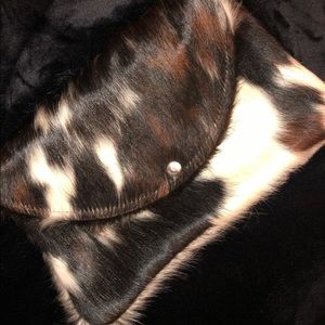 Bar WG Cowhide Clutch